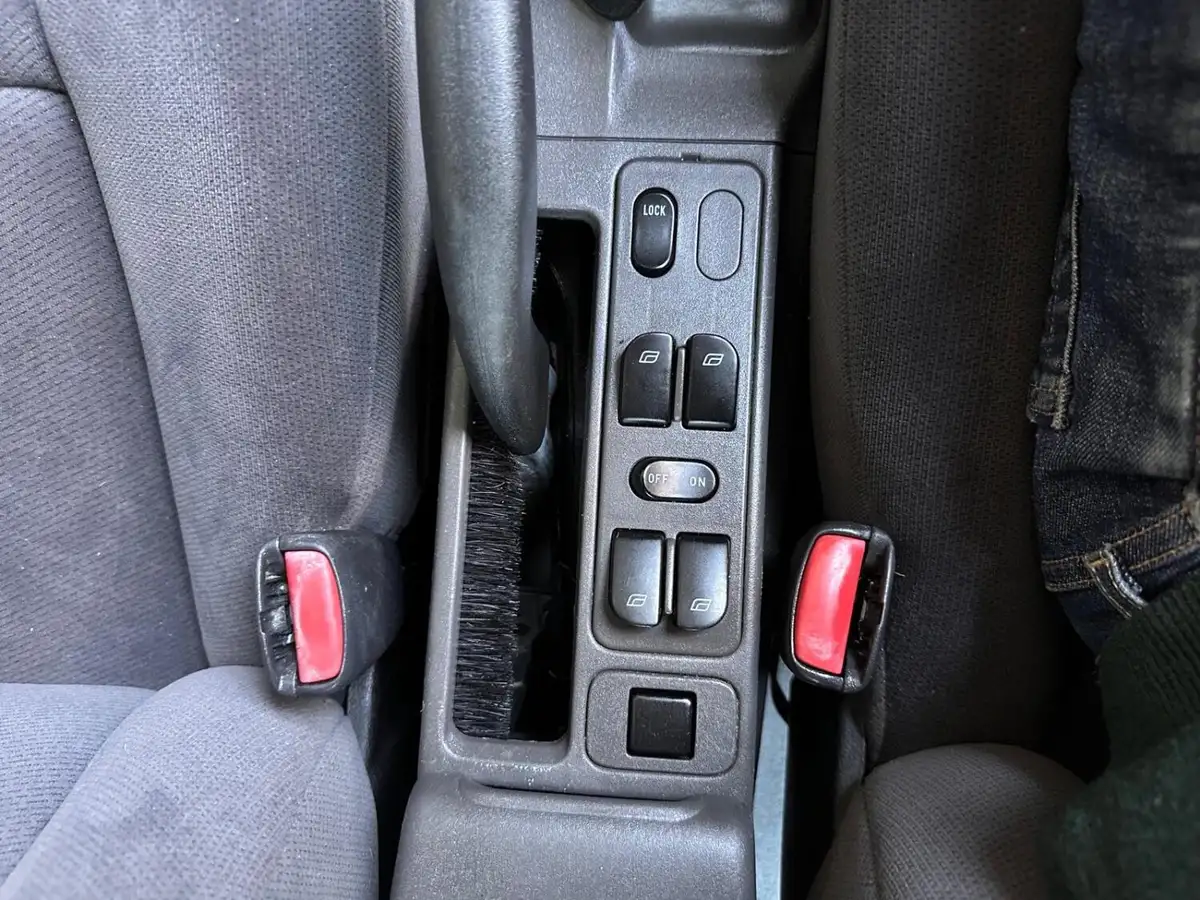 2001-saab-9-3-20-se-hatchback-5d-auto-big-30