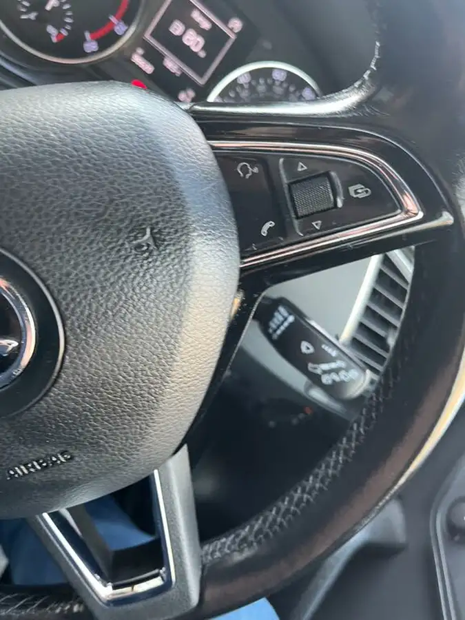 2015-skoda-fabia-12-se-l-90ps-estate-big-30