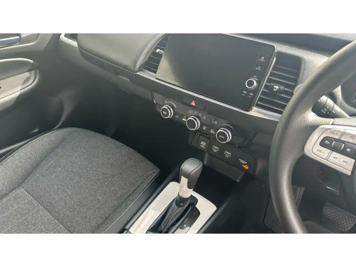 2021-honda-jazz-15-i-mmd-sr-107ps-big-13
