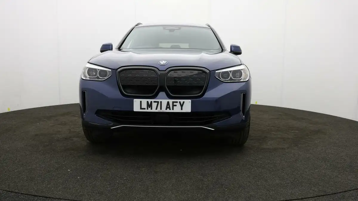 2021-bmw-ix3-e-premier-edition-big-46