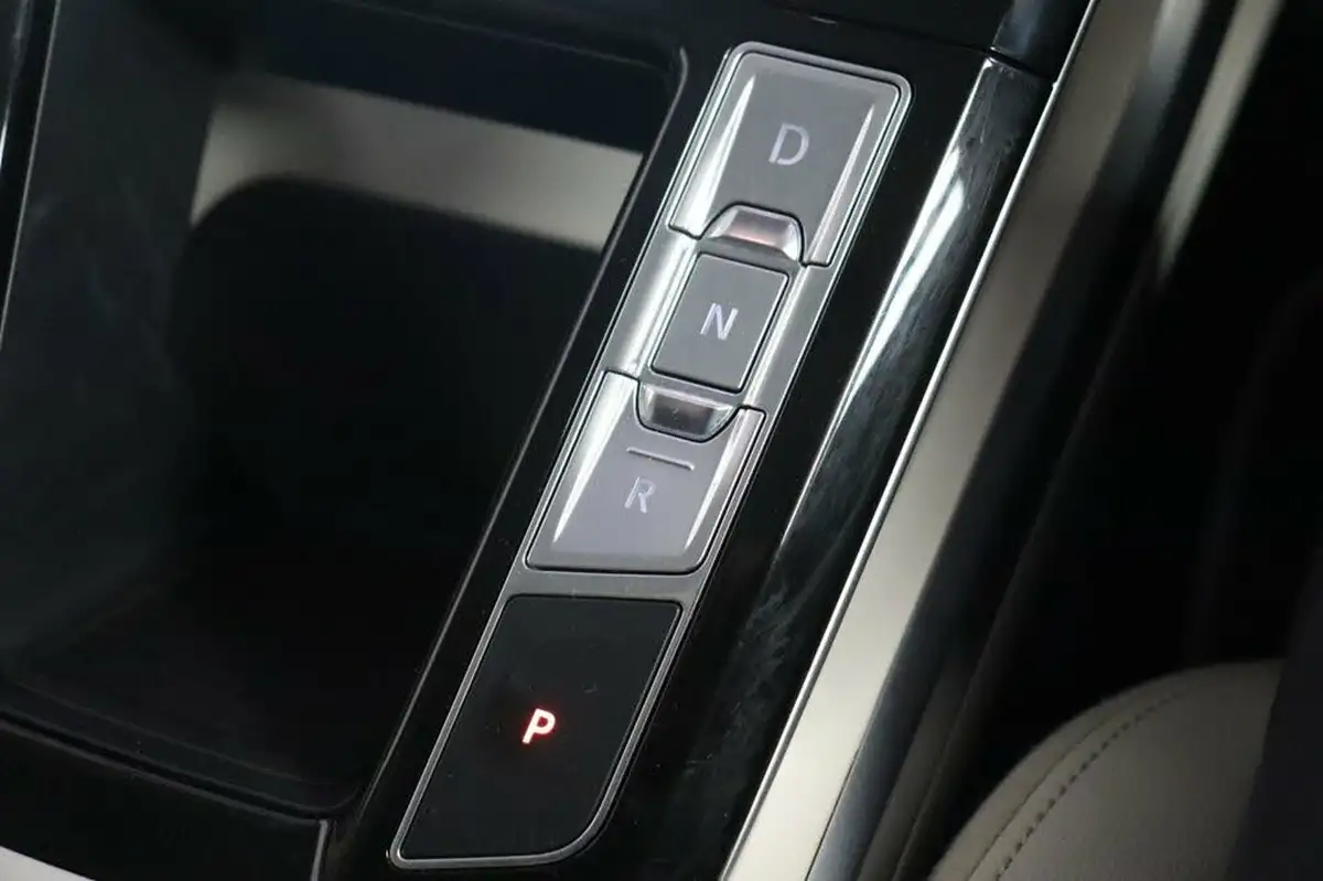 2019-jaguar-i-pace-ev400-se-big-28