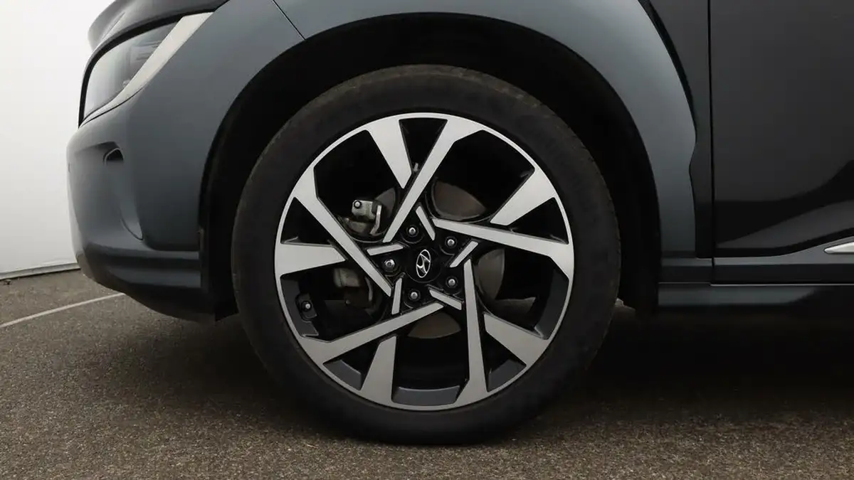 2023-hyundai-kona-10-t-gdi-premium-big-18