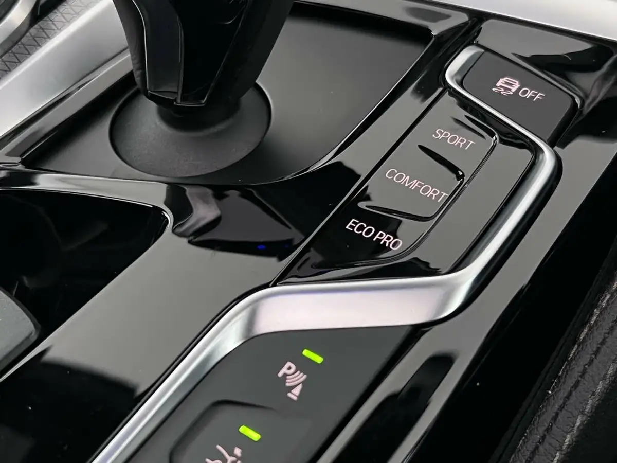 2017-bmw-6-series-big-35