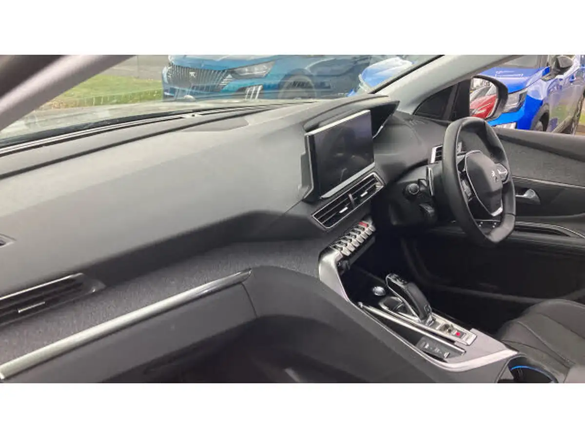 2021-peugeot-3008-suv-12-puretech-allure-premium-eat8-big-10