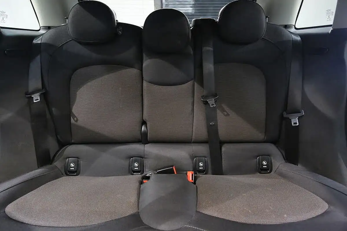2020-mini-countryman-15-cooper-classic-auto-big-21