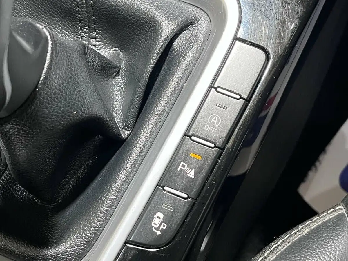 2022-kia-xceed-15-t-gdi-4-big-23