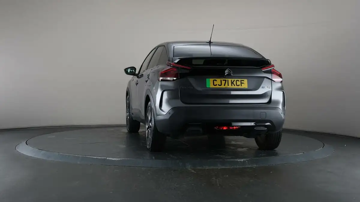 2022-citroen-c4-e-shine-big-36