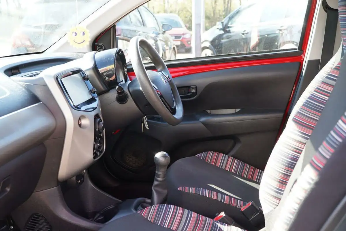 2015-citroen-c1-12-puretech-feel-5d-big-31