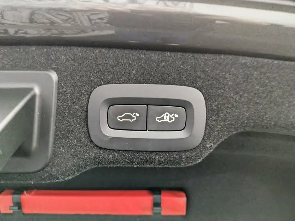 2020-volvo-s90-20td-d4-momentum-plus-big-26