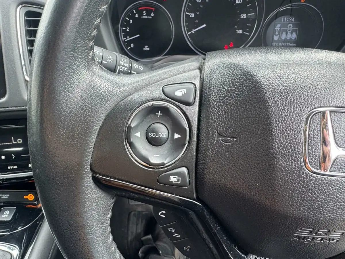 2017-honda-hr-v-16-i-dtec-se-navi-big-9
