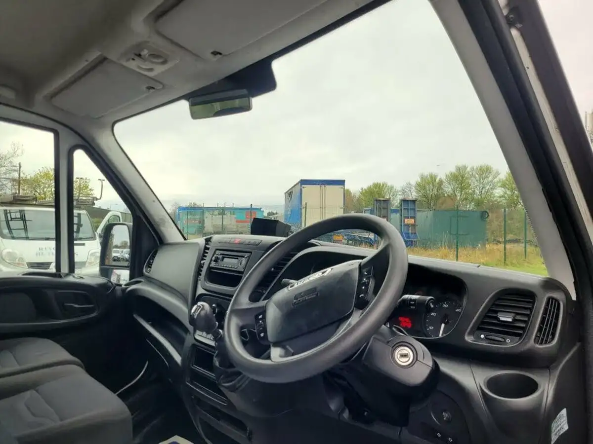 2018-iveco-daily-c-class-23td-35c14-mwb-35c14-eu6-3450-chassis-cab-big-9