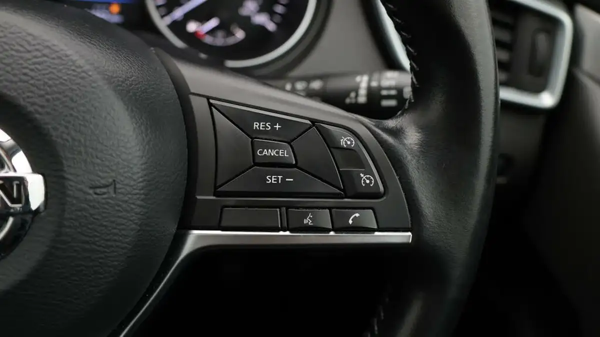 2019-nissan-qashqai-13-dig-t-n-connecta-140ps-big-25