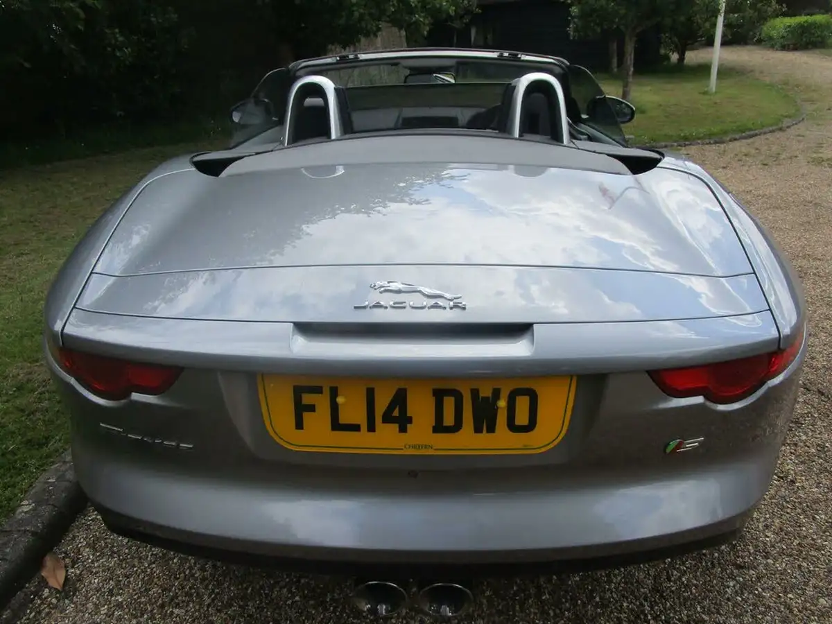 2014-jaguar-f-type-30-s-convertible-quickshift-big-10