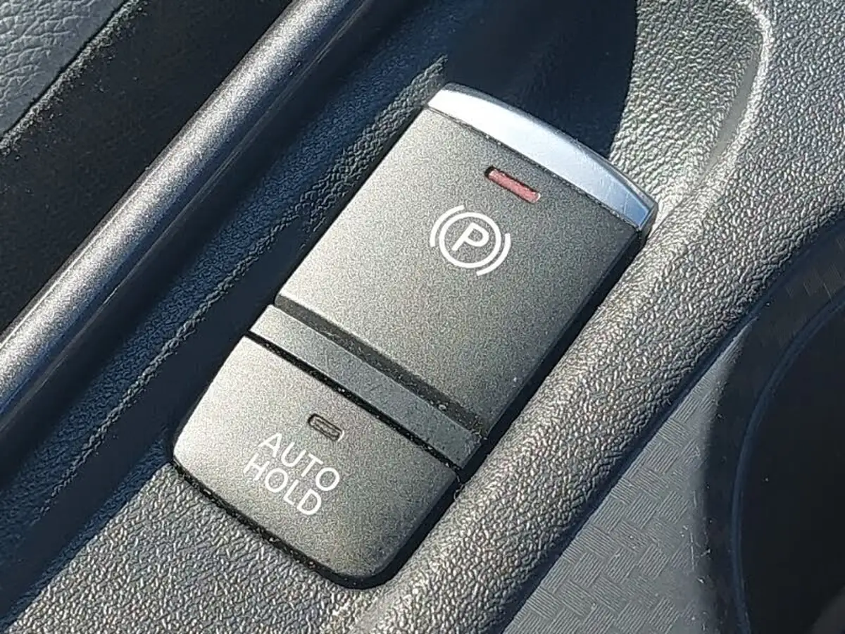 2024-nissan-juke-10-dig-t-n-connecta-big-16