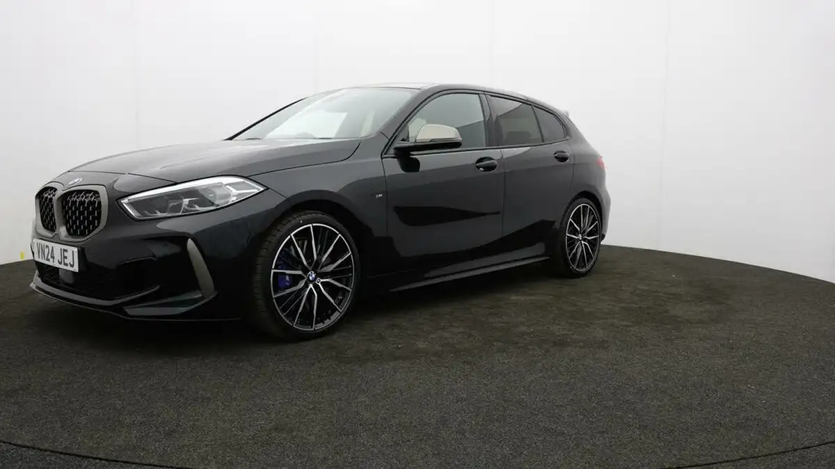 2024-bmw-1-series-20-m135i-xdrive-big-53