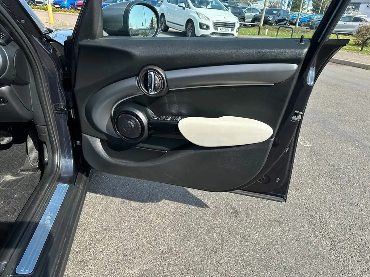 2022-mini-cooper-15-cooper-exclusive-premium-hatchback-5d-auto-big-34