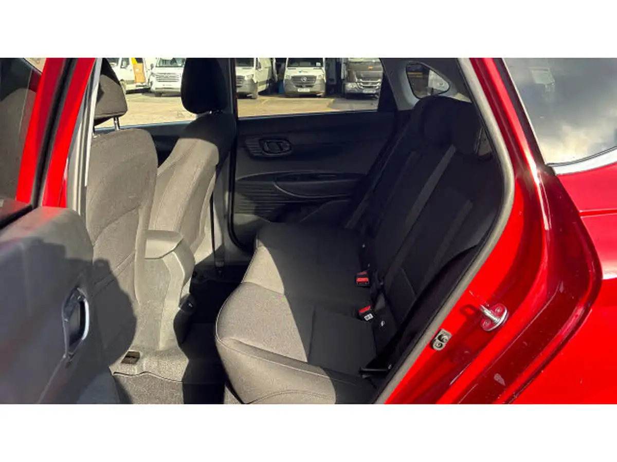 2024-hyundai-i20-10-t-gdi-premium-big-15