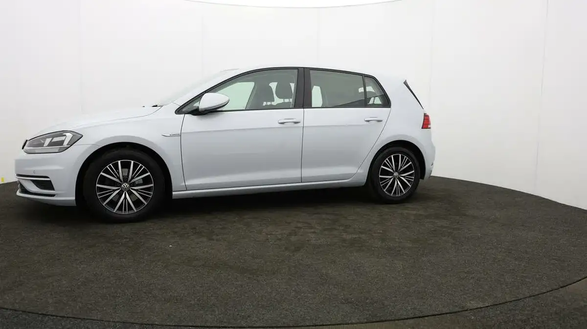 2019-volkswagen-golf-15-tsi-se-130ps-ss-hatchback-5d-big-57