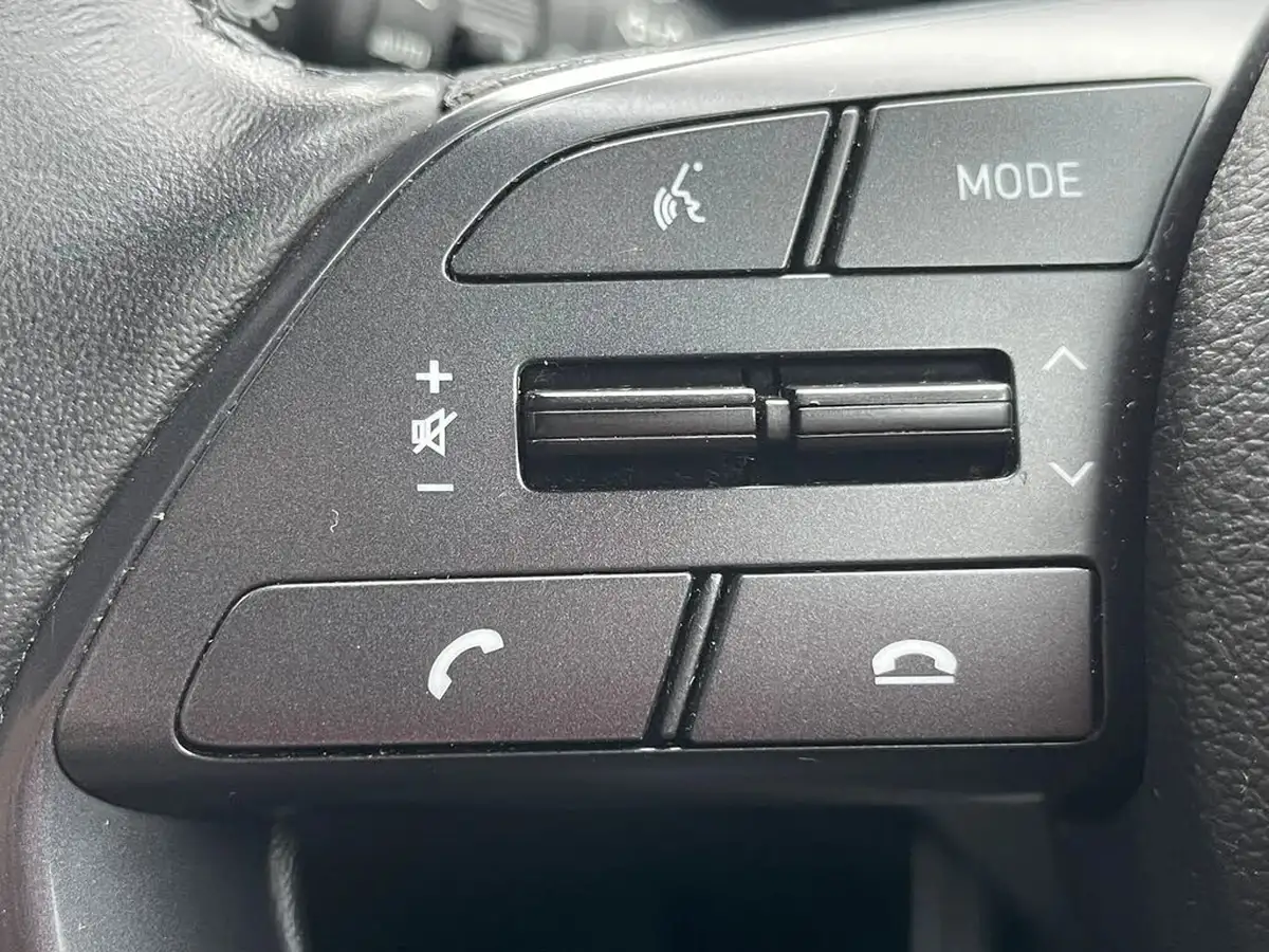 2022-hyundai-bayon-10-t-gdi-premium-100ps-dct-big-12