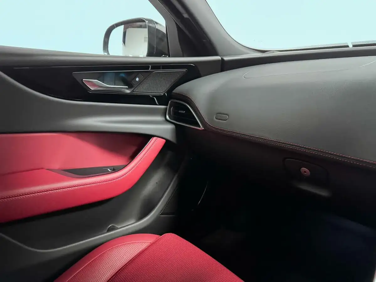 2024-jaguar-xe-20-d200-r-dynamic-s-big-20