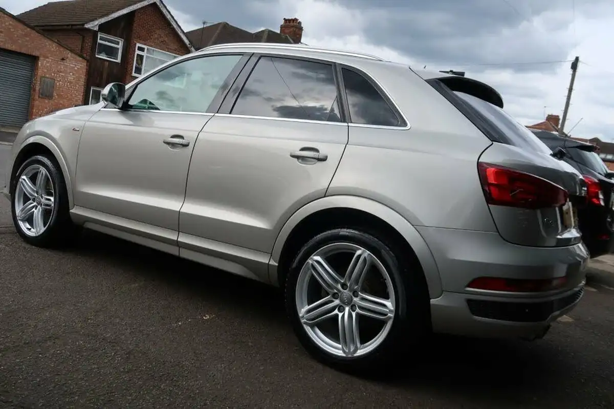 2015-audi-q3-20-quattro-s-line-plus-180ps-ss-tronic-big-6