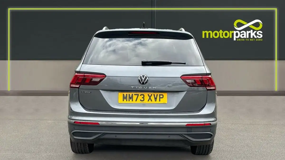 2023-volkswagen-tiguan-allspace-15-tsi-life-big-3