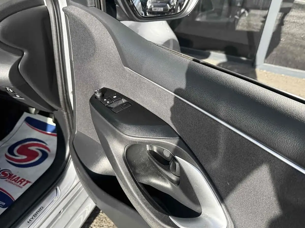 2022-toyota-yaris-15-vvt-i-icon-big-20