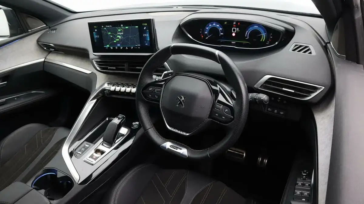 2022-peugeot-3008-suv-16-puretech-gt-premium-225bhp-hybrid-e-eat8-big-9