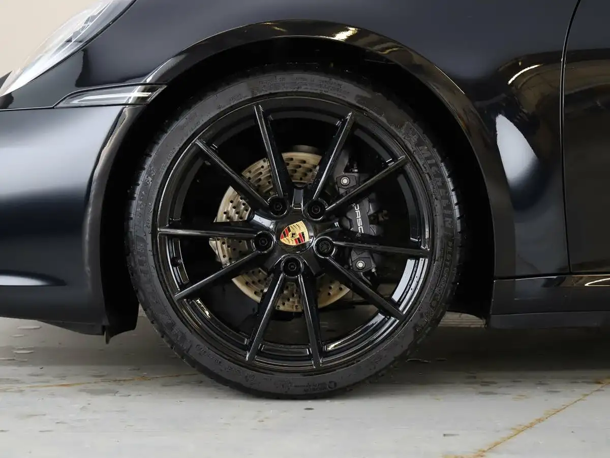 2024-porsche-911-30-carrera-4-coupe-big-6