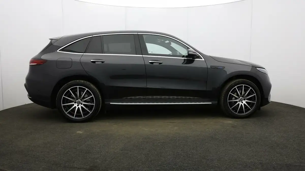 2022-mercedes-benz-eqc-e-eqc-400-amg-line-big-45