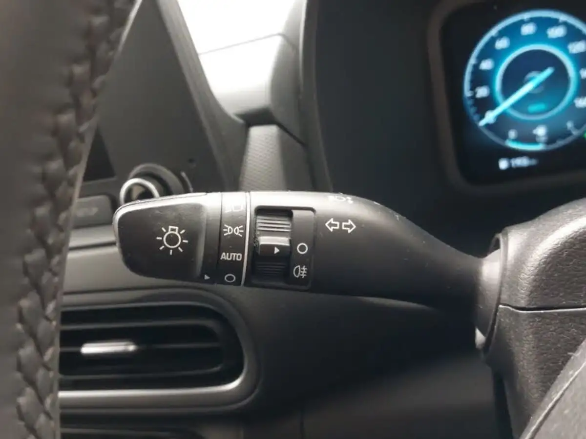 2021-hyundai-kona-16-gdi-se-connect-big-18