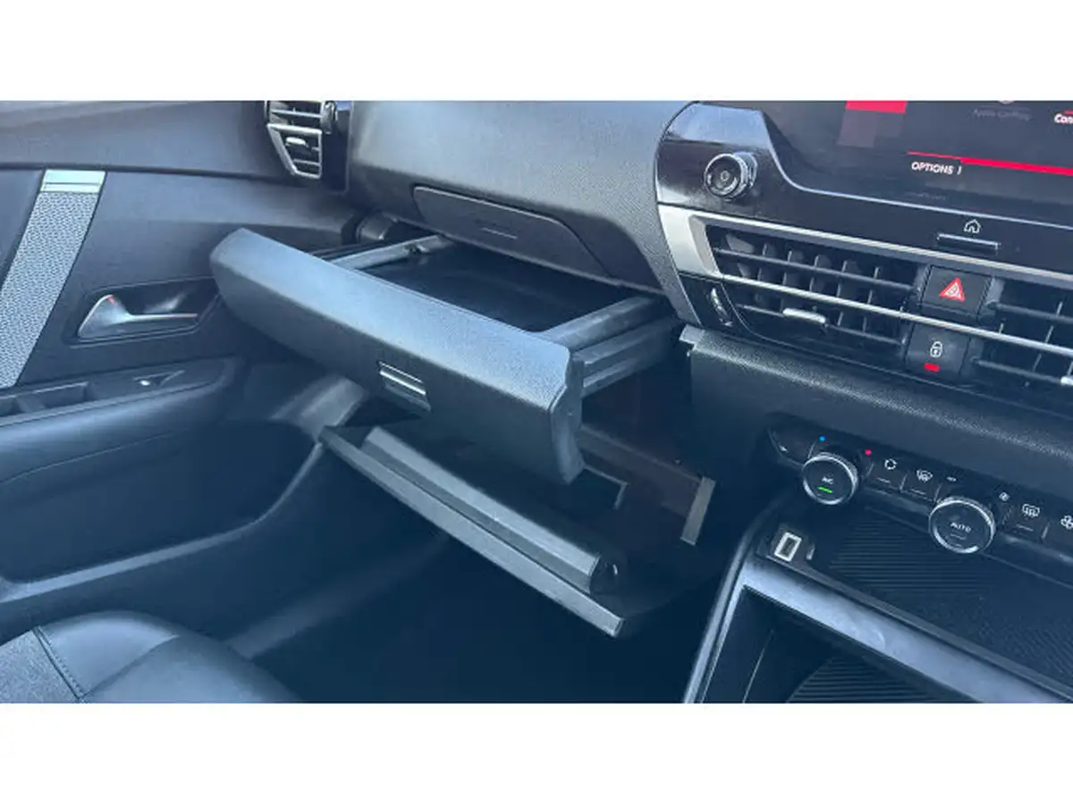 2021-citroen-c4-12-puretech-shine-130ps-big-28