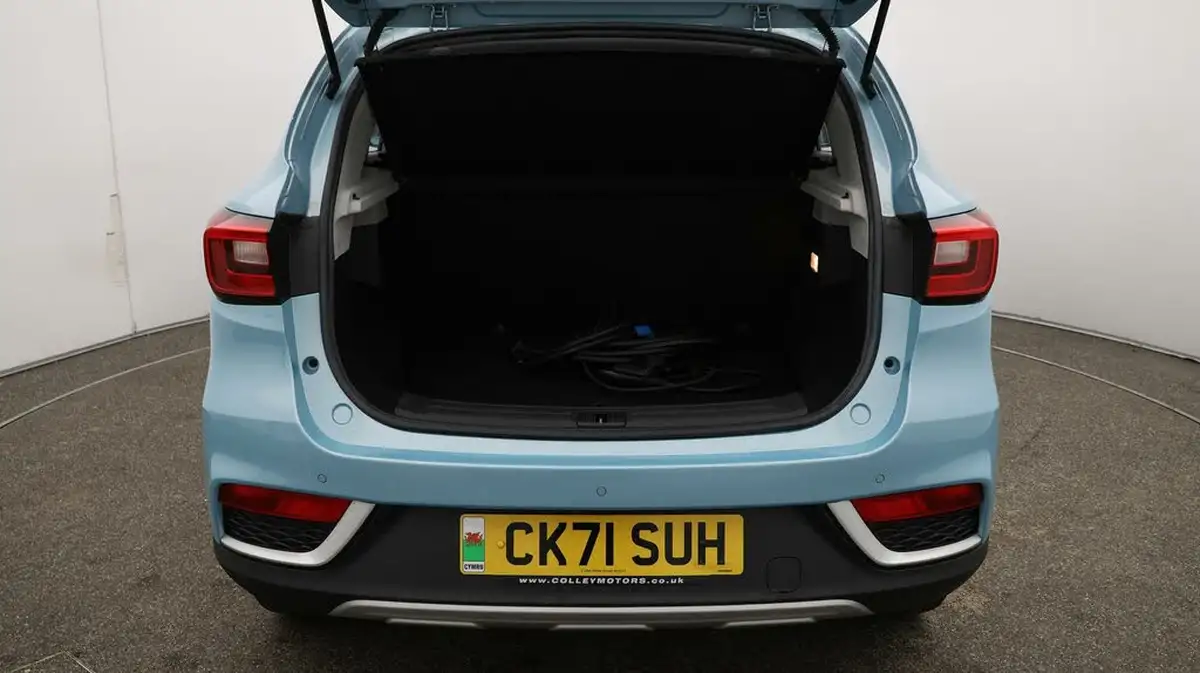 2021-mg-zs-suv-e-exclusive-ev-big-16
