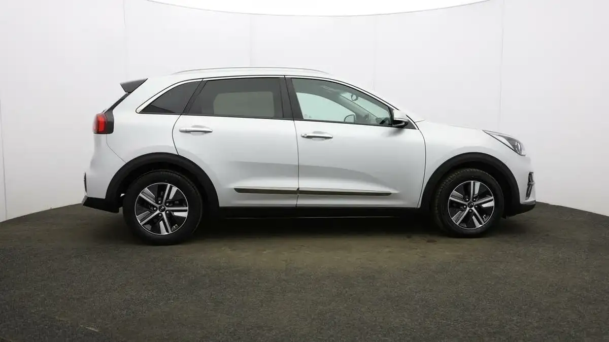 2021-kia-niro-16-gdi-phev-2-big-44