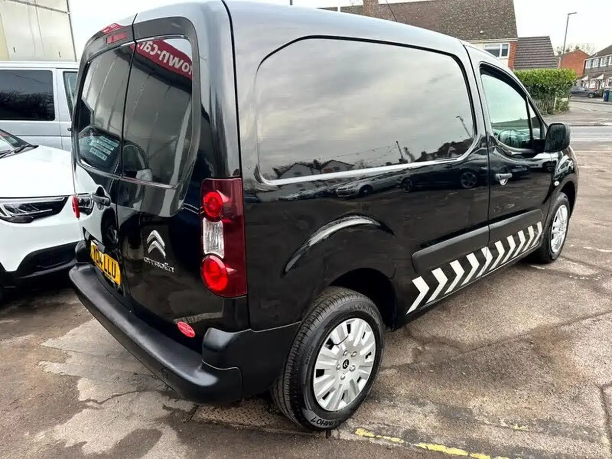 2014-citroen-berlingo-16td-l1-850-x-panel-big-8
