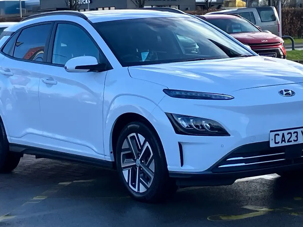 2023-hyundai-kona-e-ultimate-204ps-64kwh-105kw-obc-big-20