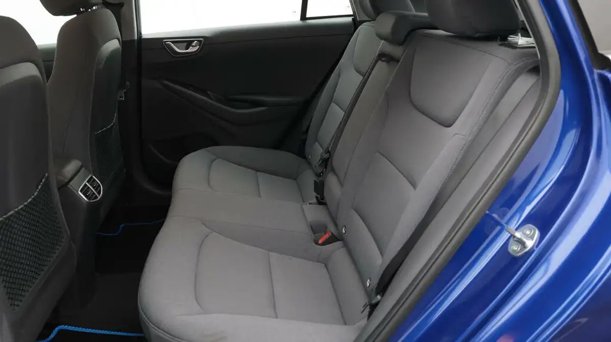2020-hyundai-ioniq-16-gdi-premium-hybrid-big-16