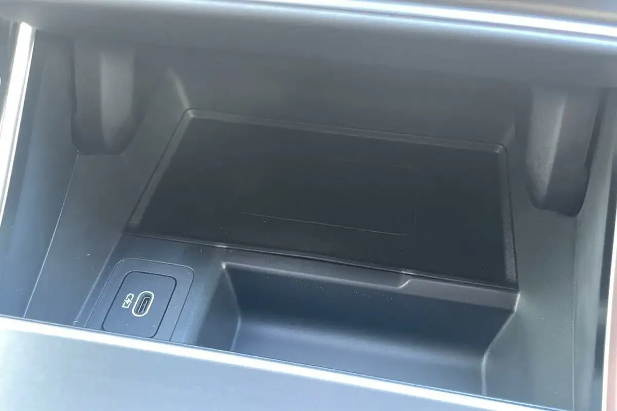 2024-land-rover-range-rover-evoque-20-d200-dynamic-se-big-10