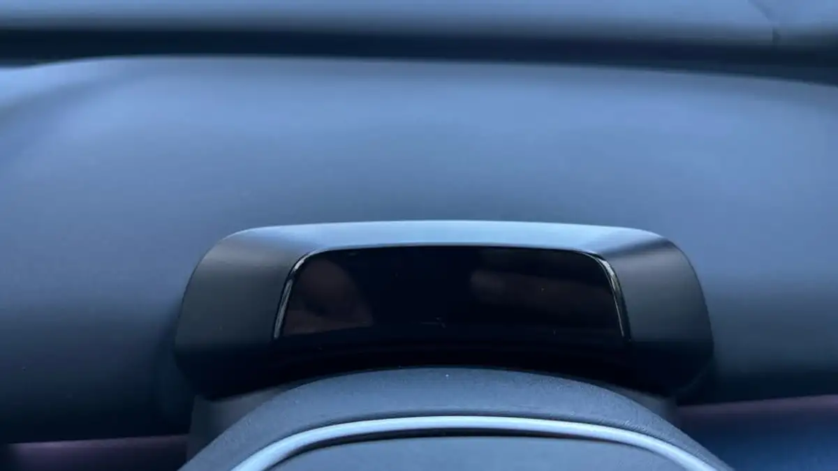 2024-volvo-ex30-e-single-motor-plus-extended-range-big-10
