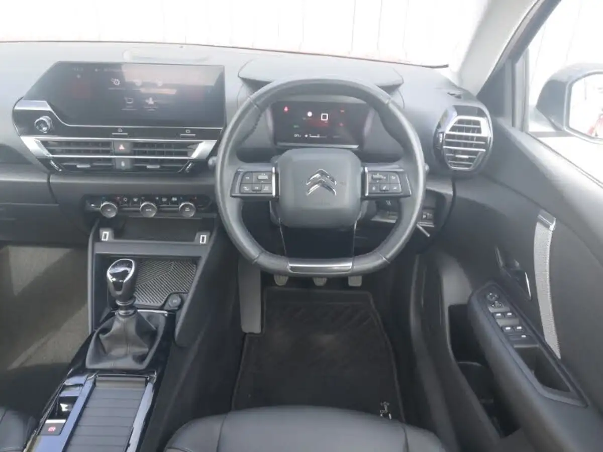 2021-citroen-c4-12-puretech-sense-big-6