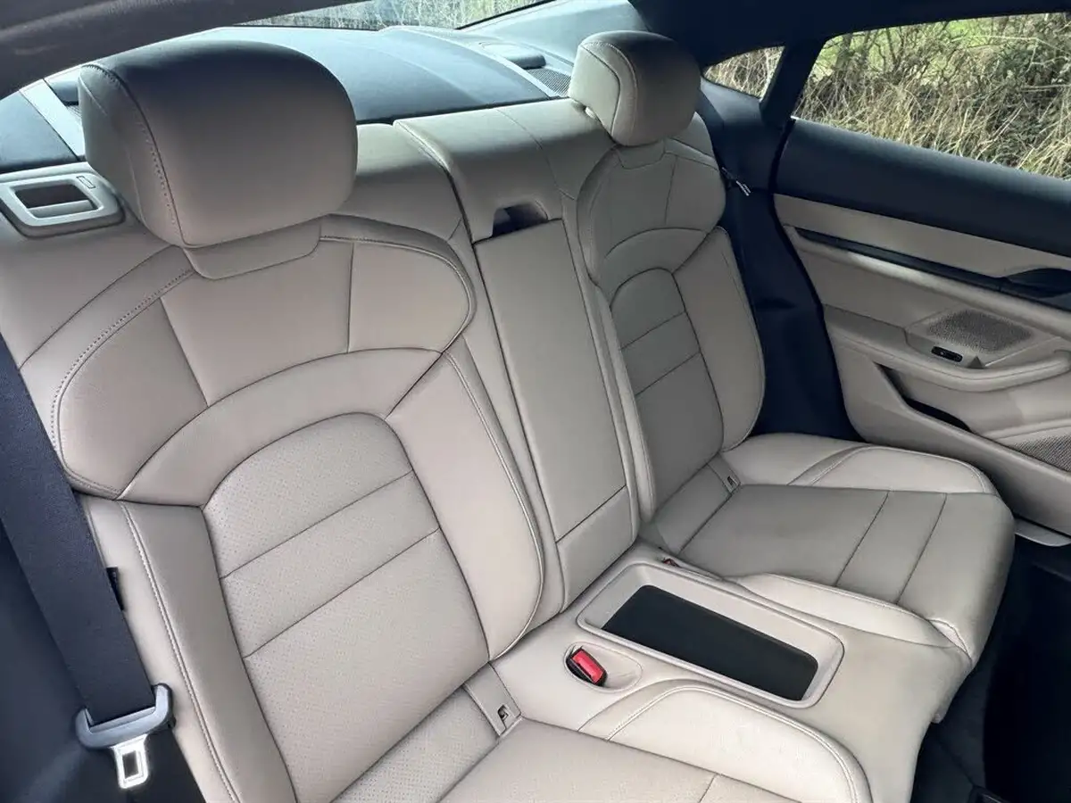 2021-porsche-taycan-e-4s-571ps-performance-battery-plus-big-14
