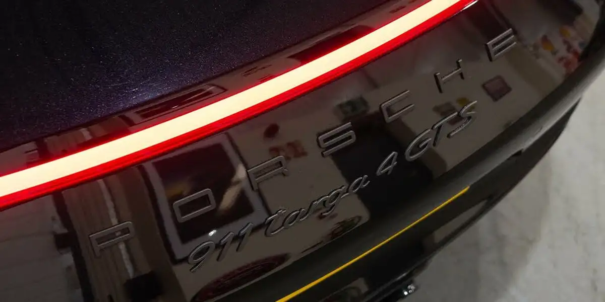 2018-porsche-911-30-targa-4-gts-450bhp-pdk-big-56