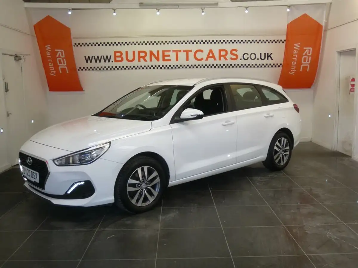 2020-hyundai-i30-16crdi-se-nav-115ps-tourer-big-1