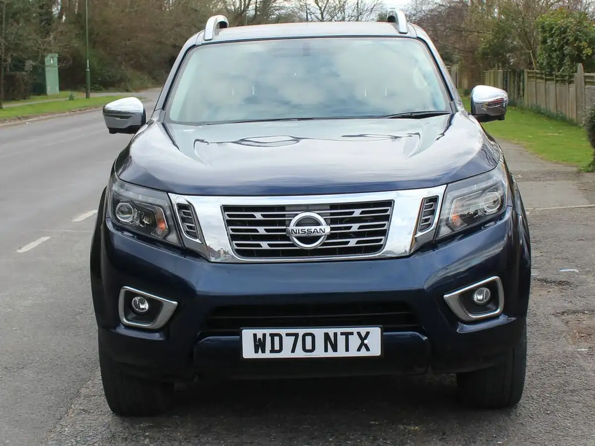 2021-nissan-navara-23dci-tt-tekna-8-navileather-auto-big-7