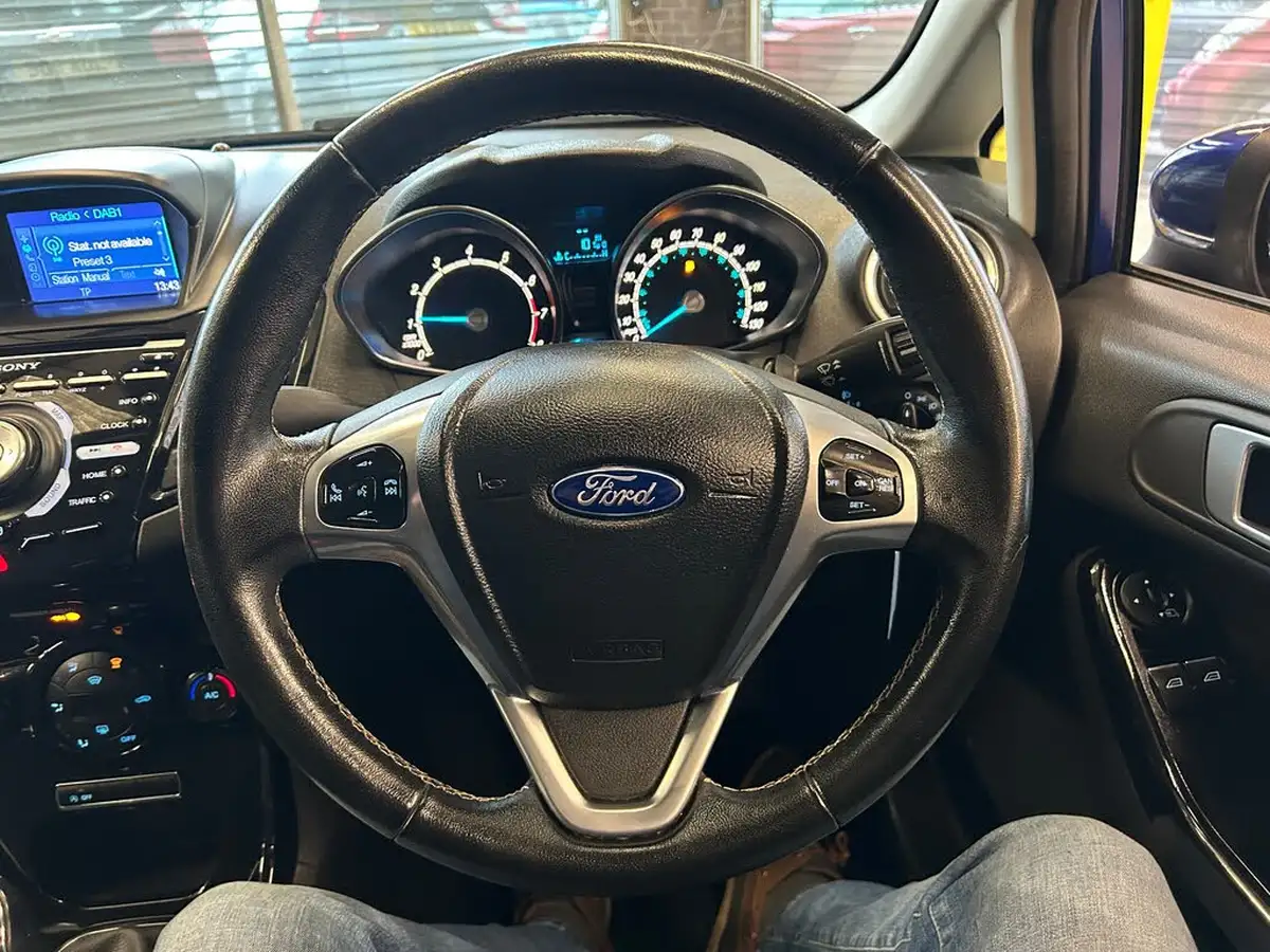 2016-ford-fiesta-10t-titanium-100ps-ecoboost-ss-5d-big-16