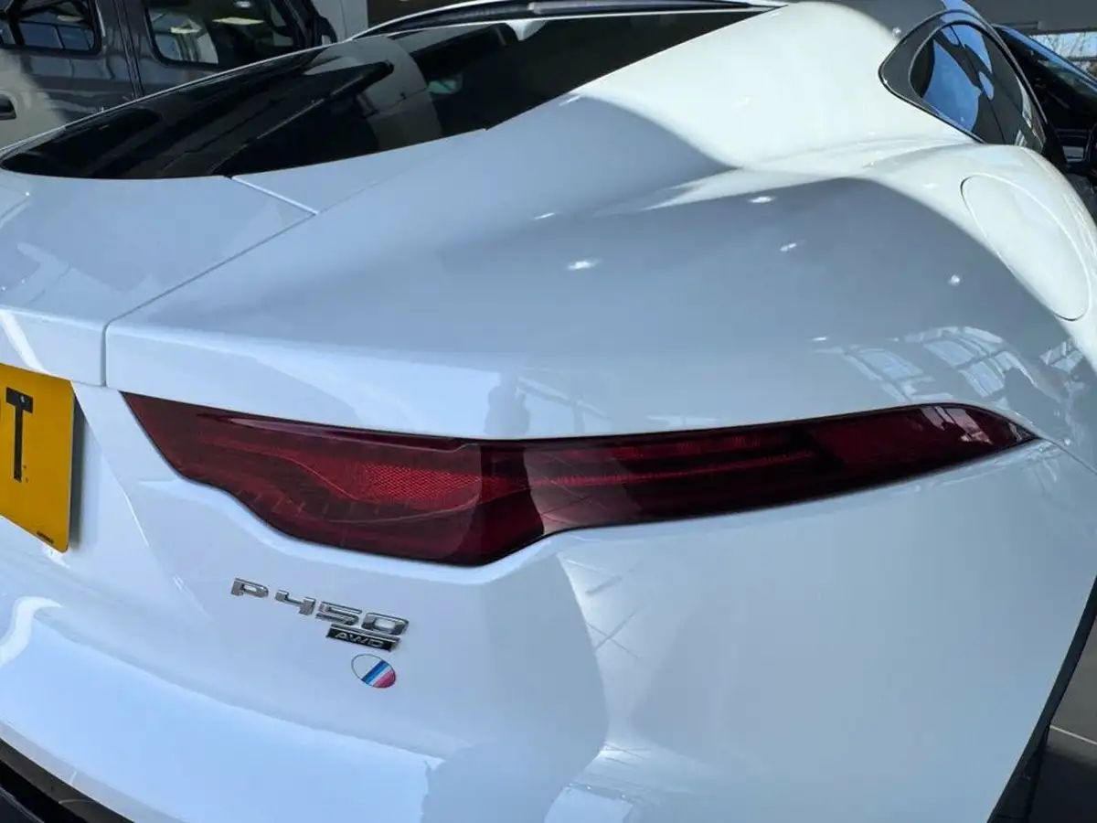 2022-jaguar-f-type-50-v8-p450-r-dynamic-awd-coupe-big-44