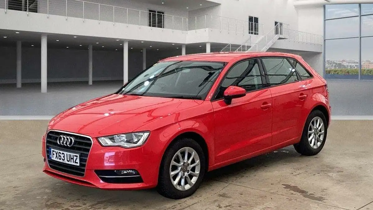 2013-audi-a3-16td-se-sportback-5d-big-1
