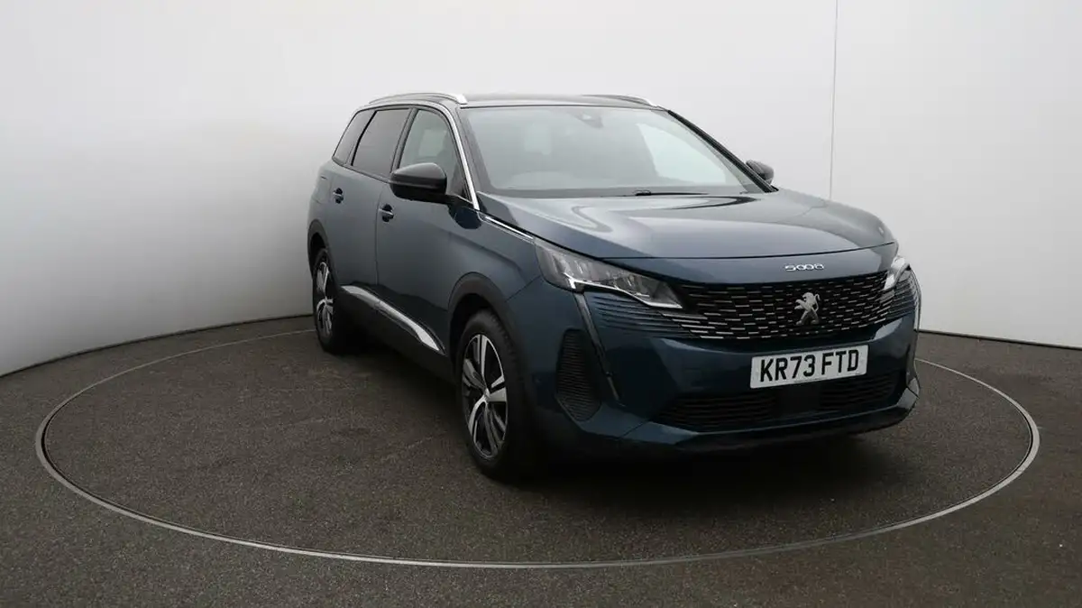 2023-peugeot-5008-suv-15-bluehdi-allure-130ps-eat8-big-35