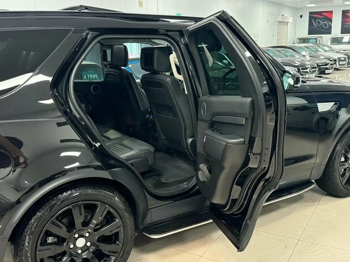 2019-land-rover-discovery-30-sd-v6-hse-luxury-big-40