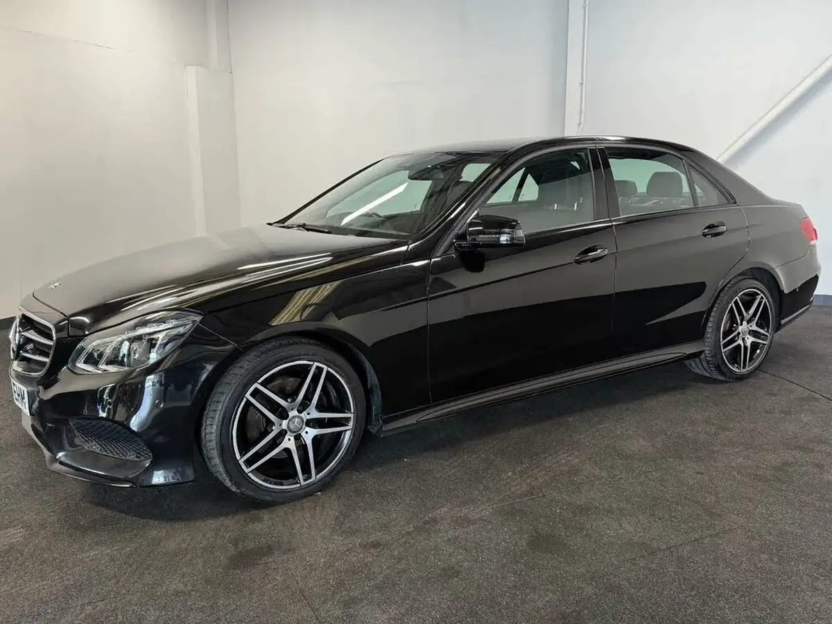 2016-mercedes-benz-e-class-21cdi-e220-amg-night-edition-saloon-4d-big-1